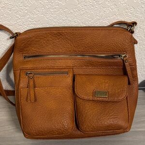 White Mountain Tan Leather Shoulder Bag